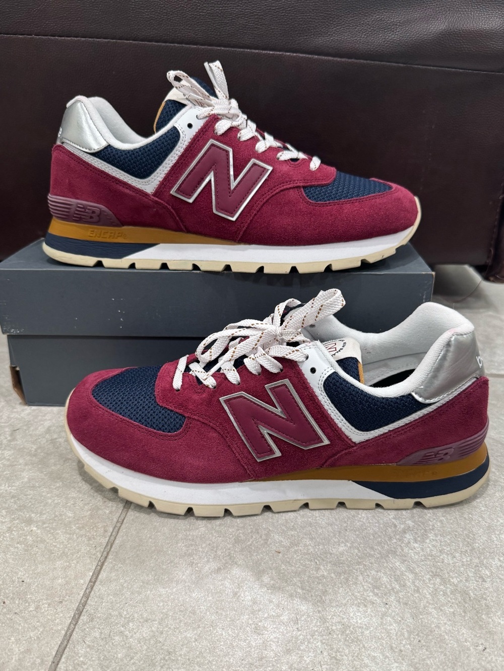 New Balance 574 Mens Size 11 Medium D Rugged Garnet Sneakers ML574DHR Classic